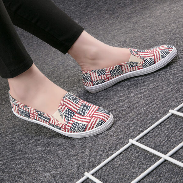 Women Striped Printing Thin Sole Slip-on Canvas Flats Shoes